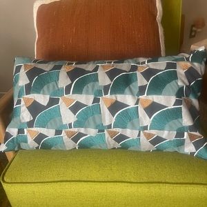 West Elm pillow + geo pillow cover 🔹🌙